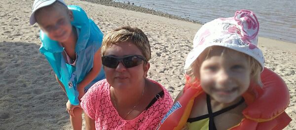 В Хургаде остались четырехлетняя дочь и пятилетний сын Ольги Чернецкой - Sputnik Беларусь