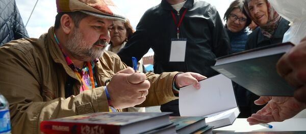 Писатель Сергей Лукьяненко, архивное фото - Sputnik Беларусь