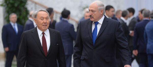 Александр Лукашенко и Нурсултан Назарбаев Александр Лукашенко и Нурсултан Назарбаев - Sputnik Беларусь