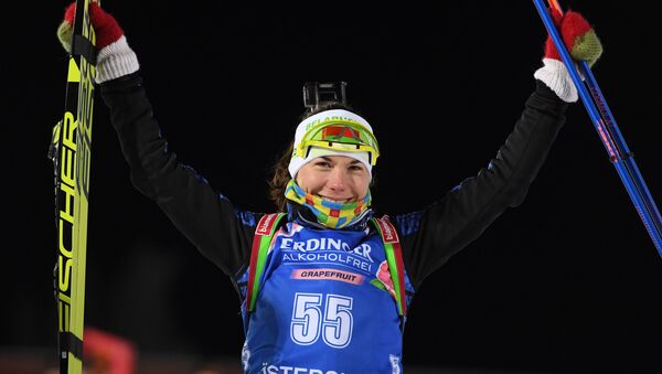 Надзея Скардзіна (Беларусь), якая заняла першае месца ў індывідуальнай гонцы сярод жанчын на першым этапе Кубка свету па біятлоне - Sputnik Беларусь