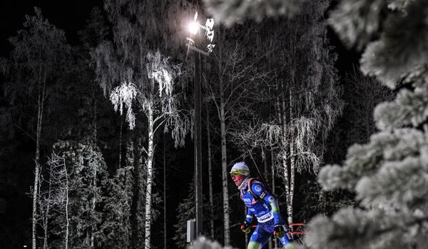 Надежда Скардино (Беларусь) на дистанции индивидуальной гонки на первом этапе Кубка мира по биатлону сезона 2017/18 в шведском Эстерсунде - Sputnik Беларусь