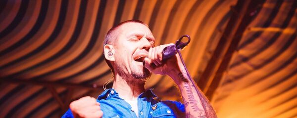 Аркестр Ляпіс-98 прадстаўляе фан-відэа на песню Метелица Аркестр Ляпіс-98 прадстаўляе фан-відэа на песню Метелица - Sputnik Беларусь