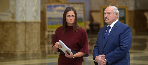 Александр Лукашенко и Наталья Эйсмонт Александр Лукашенко и Наталья Эйсмонт - Sputnik Беларусь
