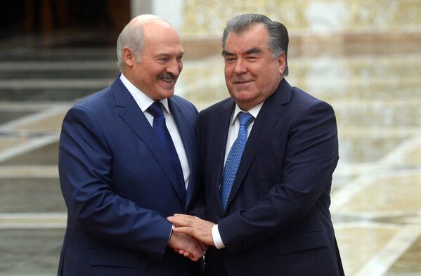 Президент Беларуси Александр Лукашенко и президент Таджикистана Эмомали Рахмон - Sputnik Беларусь