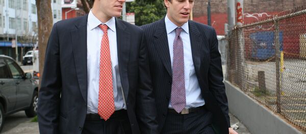 Первые биткоиновые миллиардеры братья Кэмерон и Тейлор Уинклвоссы - Sputnik Беларусь