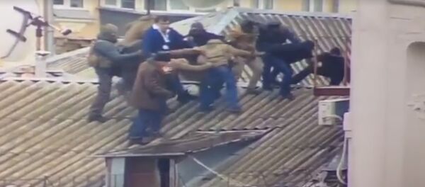 Видеофакт: как снимали с крыши связанного с Януковичем Саакашвили - Sputnik Беларусь