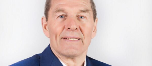 Легендарный советский хоккеист, заслуженный мастер спорта СССР Вячеслав Старшинов - Sputnik Беларусь