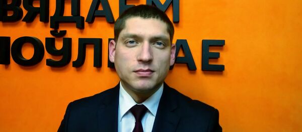 Экономический обозреватель Алексей Авдонин Экономический обозреватель Алексей Авдонин - Sputnik Беларусь