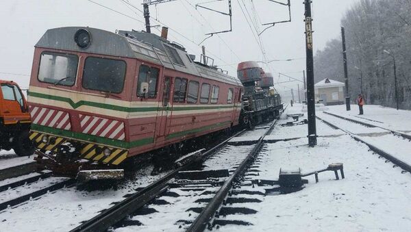 Сошедший с рельсов поезд - Sputnik Беларусь