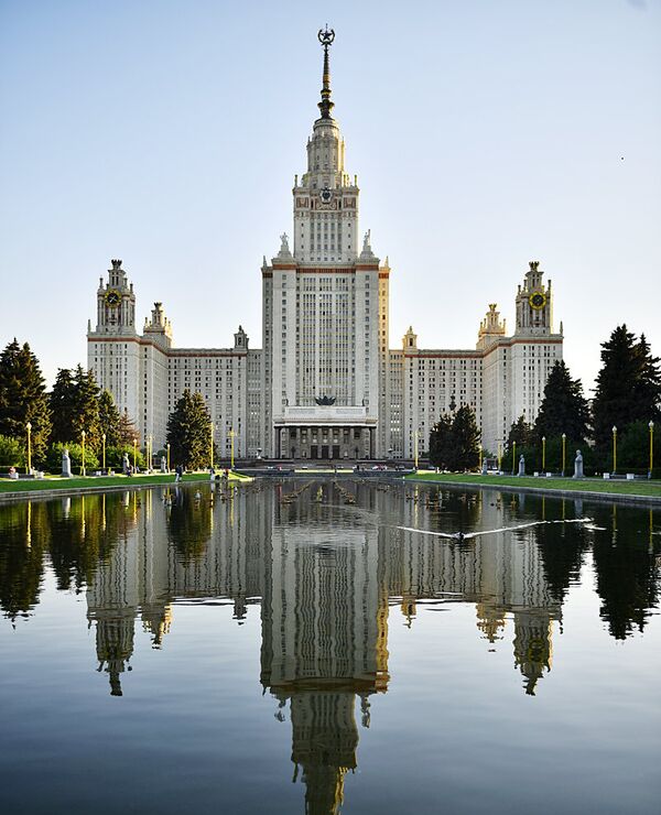 Здание Московского университета на Воробьевых горах - Sputnik Беларусь
