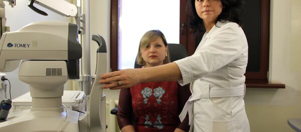 Ольга Лаптенок вместе с доктором Оксаной Дудич - Sputnik Беларусь