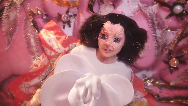 Ролик Björk на песню Utopia - Sputnik Беларусь