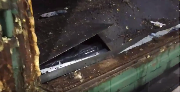 Белорусские сигареты в вагоне поезда - Sputnik Беларусь