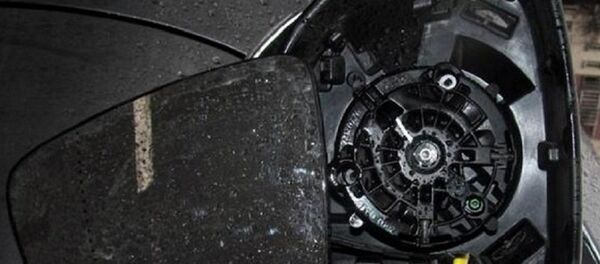 Разбитое зеркало заднего вида - Sputnik Беларусь