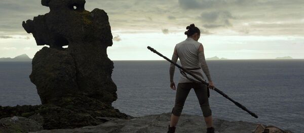 Кадр з фільма Зорныя вайны: Апошнія джэдаі Кадр з фільма Зорныя вайны: Апошнія джэдаі - Sputnik Беларусь