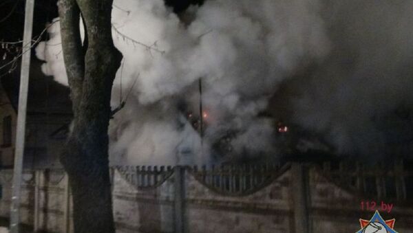 Пожар частного дома в Минске - Sputnik Беларусь