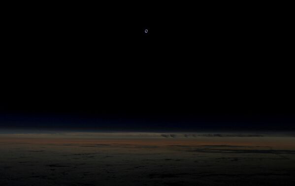 Солнечное затмение над Тихим океаном у побережья залива Депо - Sputnik Беларусь
