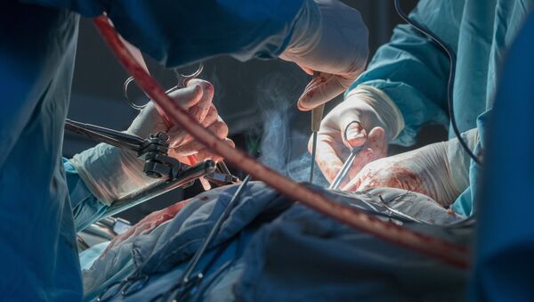 Хирургическая операция, архивное фото - Sputnik Беларусь