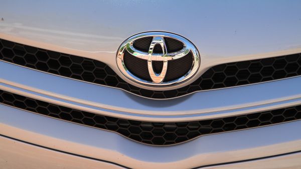 Радиаторная решетка Toyota  - Sputnik Беларусь