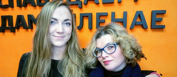 Прадстаўніцы экстрым-тэатра Берсерк Ніка Харытонава і Любоў Рубінава Прадстаўніцы экстрым-тэатра Берсерк Ніка Харытонава і Любоў Рубінава - Sputnik Беларусь