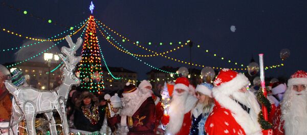 Главная елка на Советской площади Гродно - Sputnik Беларусь