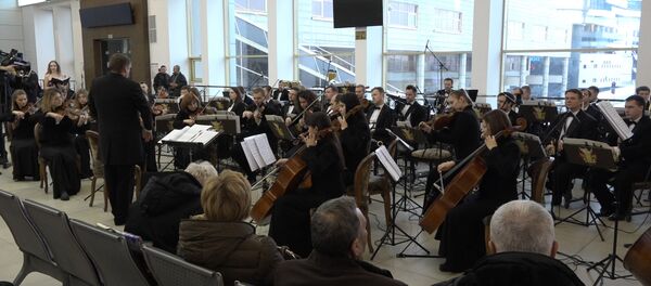 Президентский оркестр сыграл на вокзале в Минске в честь 155-летия БЖД - Sputnik Беларусь