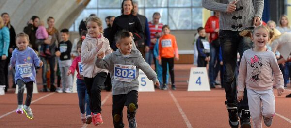 Дети именитых спортсменов вышли на Рождественские старты - Sputnik Беларусь