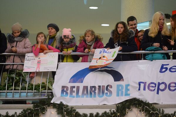 Зрители соревнования – посетители ТЦ Столица - Sputnik Беларусь