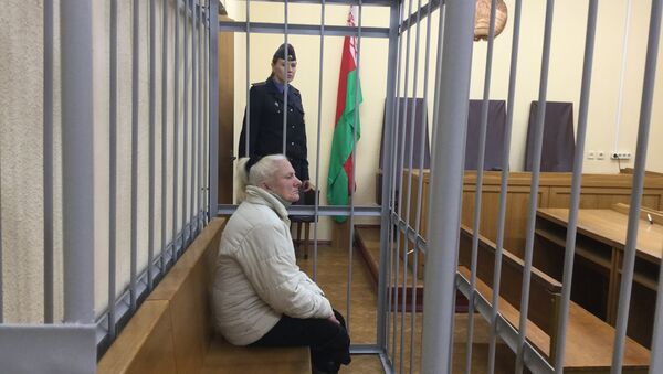 Обвиняемая в краже Климович перед началом судебного заседания - Sputnik Беларусь
