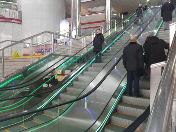 Новые эскалаторы на станции Минск-Пассажирский - Sputnik Беларусь