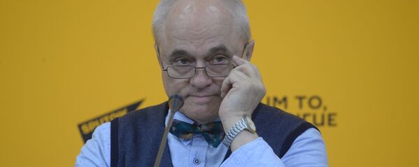 Заслуженный деятель искусств Беларуси, лауреат государственной премии СССР, режиссер, продюсер Вячеслав Никифоров Заслуженный деятель искусств Беларуси, лауреат государственной премии СССР, режиссер, продюсер Вячеслав Никифоров - Sputnik Беларусь