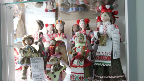 Традиционные куклы пользуются неизменным спросом - Sputnik Беларусь
