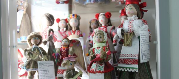 Традиционные куклы пользуются неизменным спросом - Sputnik Беларусь