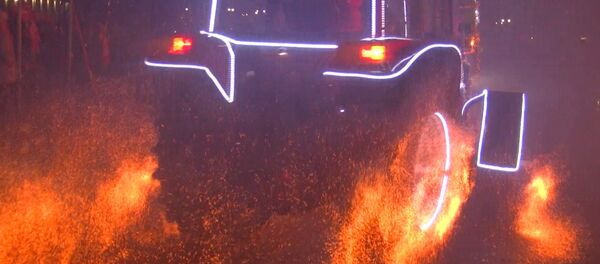 Шоу у завода МТЗ Шоу у завода МТЗ - Sputnik Беларусь