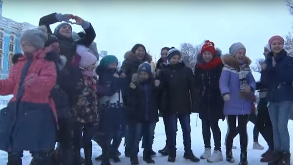Новогоднее поздравление участников проекта Ты супер! Танцы - Sputnik Беларусь