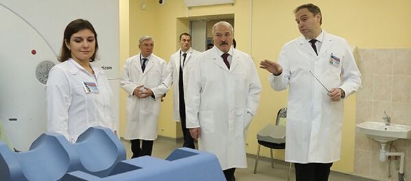 Лукашенко посетил онкологический диспансер - Sputnik Беларусь