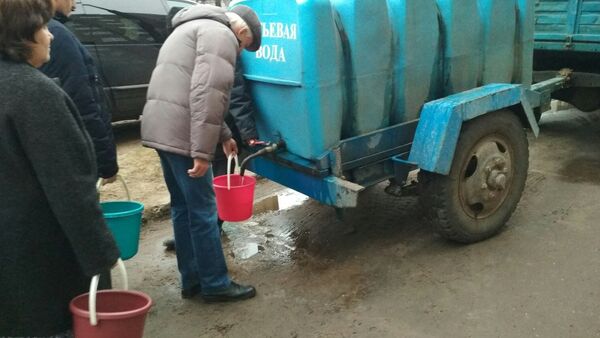 Подвоз воды в Борисове - Sputnik Беларусь