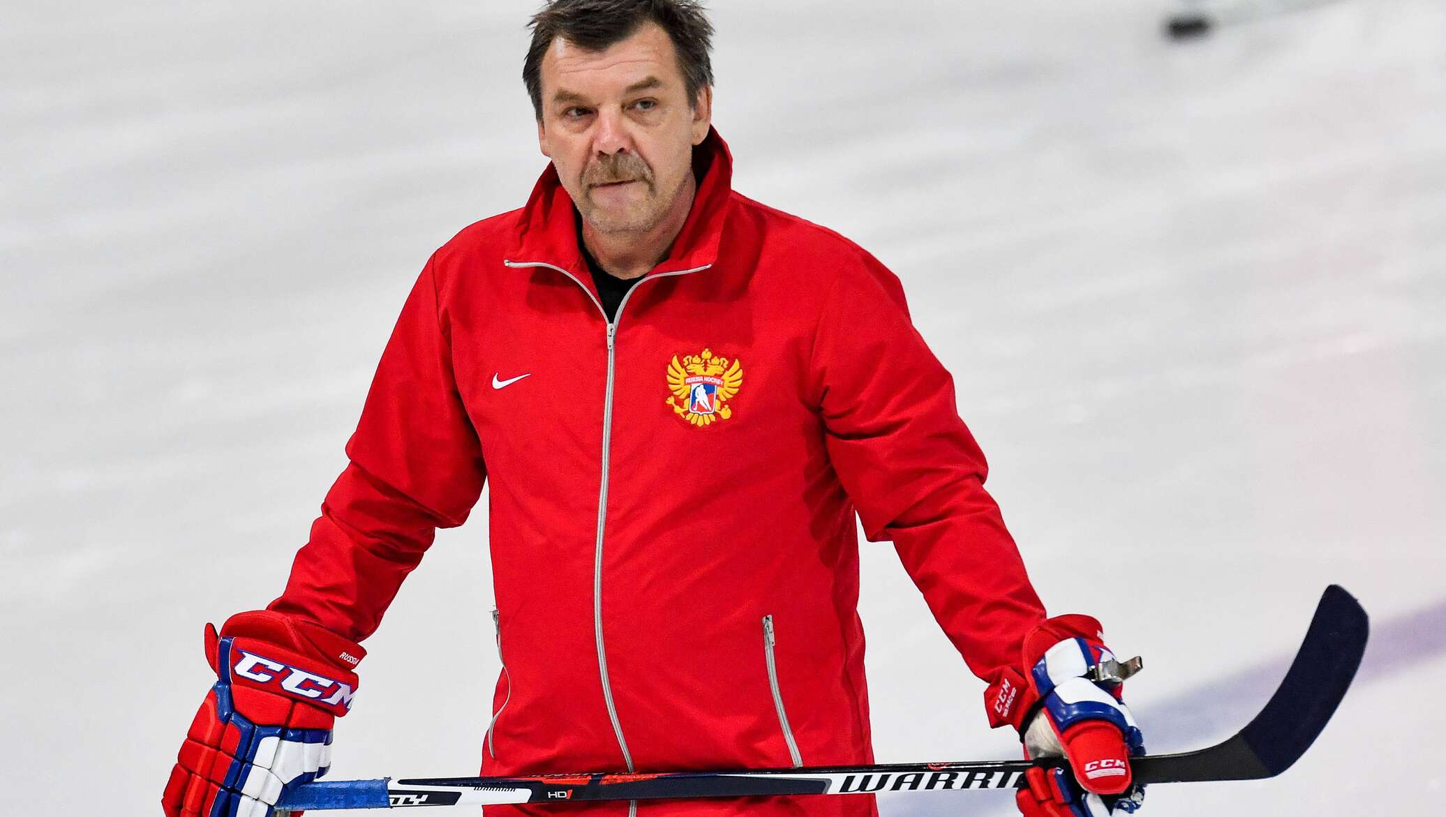 Знарке хоккей. Знарок ак барс. Знарок тренер ак барс. Тренер спартака хоккей. Знарок и билялетдинов.