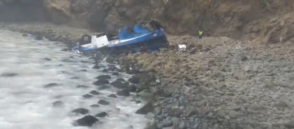 Автобус более чем с 50 пассажирами рухнул в стометровую пропасть в Перу - Sputnik Беларусь