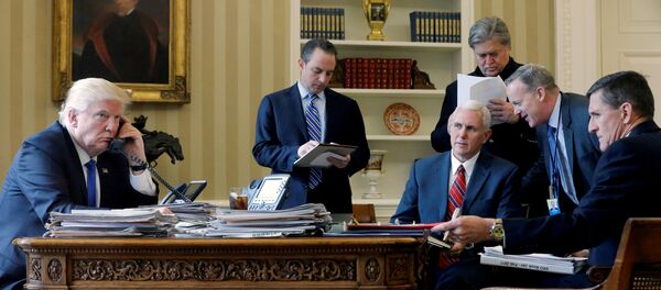 Президент США Дональд Трамп и амеркианские политики - Sputnik Беларусь