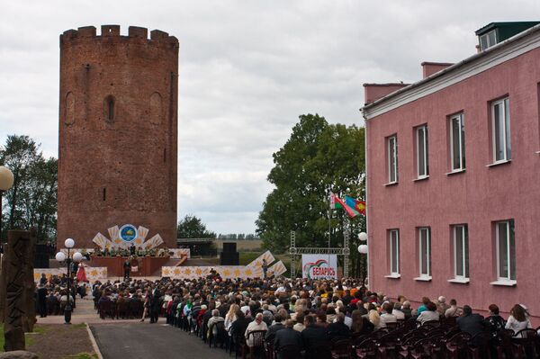 В Каменецкой башне работает музей, а с ее крыши открывается красивый вид - Sputnik Беларусь