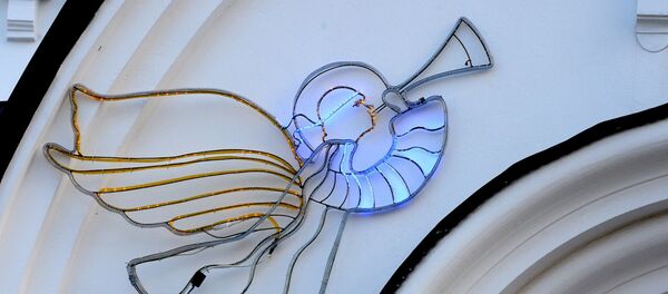 Свято-Елисаветинский монастырь украшают на Рождество - Sputnik Беларусь