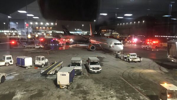 Два самолета столкнулись в аэропорту Торонто - Sputnik Беларусь