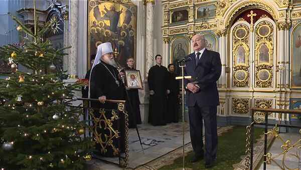 Президент поздравил белорусов с Рождеством - Sputnik Беларусь