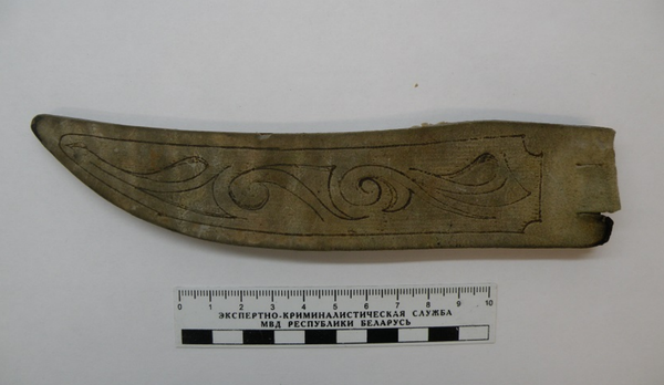 Вторая сторона найденных ножен - с геометрическим рисунком - Sputnik Беларусь