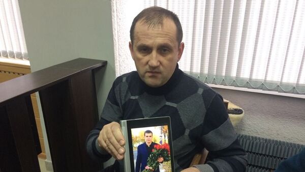 Отец погибшего в Соснах роупджампера в зале суда - Sputnik Беларусь