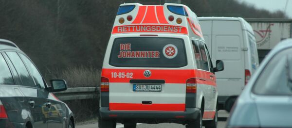 Машина скорой помощи на автобане в Германии, архивное фото - Sputnik Беларусь