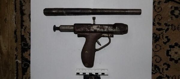Самодельный пистолет, найденный на месте происшествия - Sputnik Беларусь