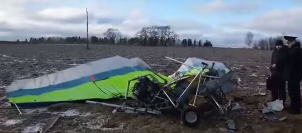 Крушение мотодельтаплана в Ушачском районе: видео с места происшествия - Sputnik Беларусь