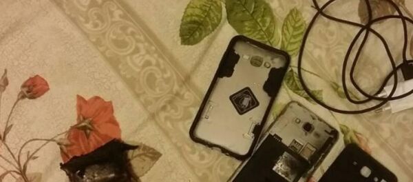 Самртфон Samsung из-за которого пострадал ребенок в Минске - Sputnik Беларусь